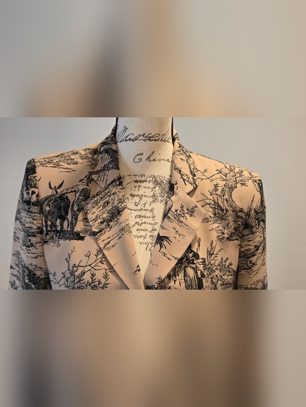 Barve Benard Printed Tan Toile Blazer Jacket - Women's Tailored Coat,Size 8 - Picture 5 of 15